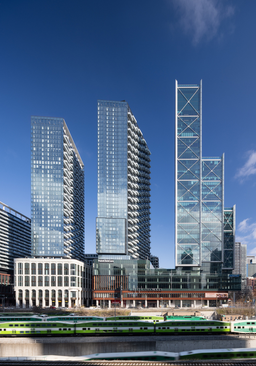 Toronto architecture photographer, The Well photography. The Well Toronto condominiums offer 2 distinct living opportunities; urban living along Front Street and boutique signature living along Wellington Street. 