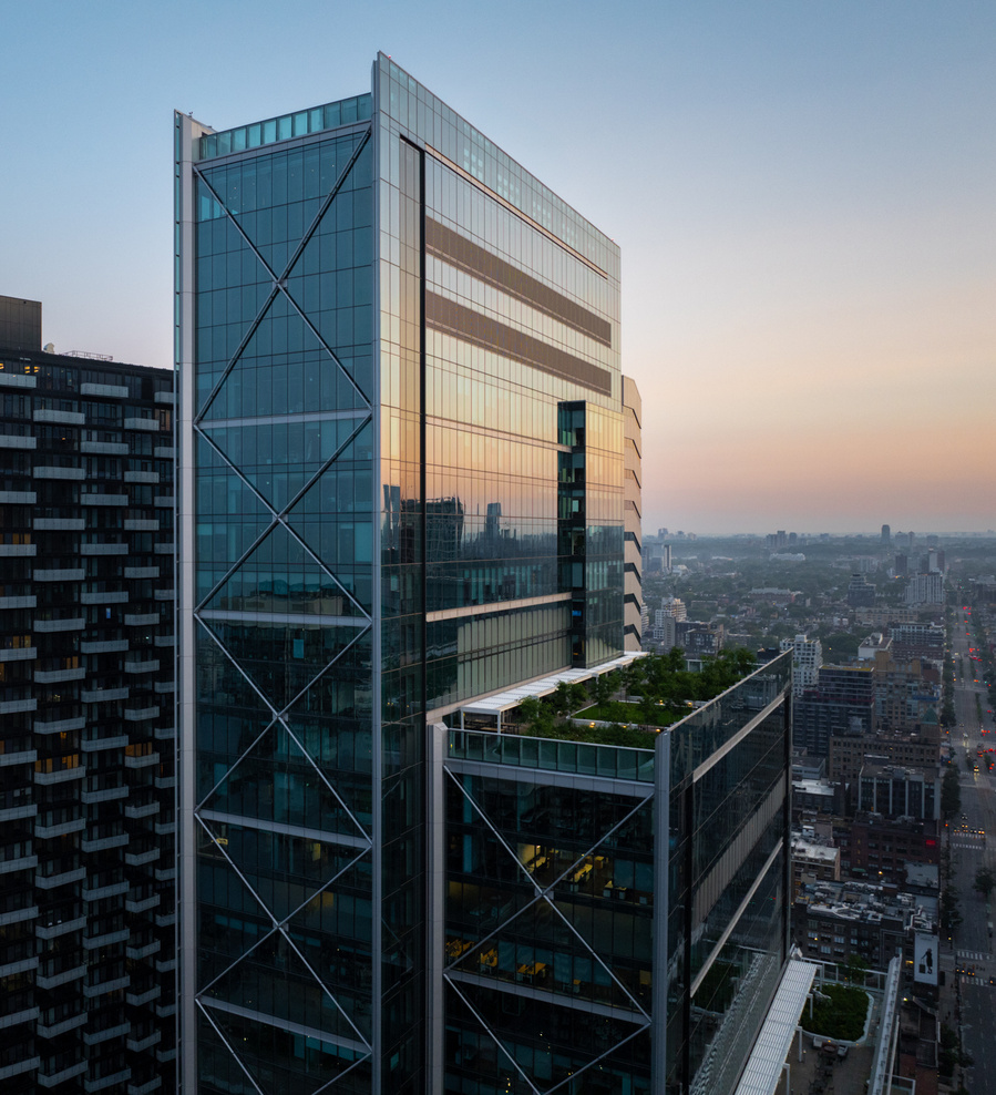 Toronto architecture photographer, The Well photography. The Well Toronto condominiums offer 2 distinct living opportunities; urban living along Front Street and boutique signature living along Wellington Street. 