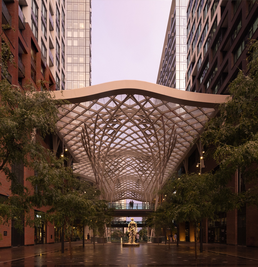 Toronto architecture photographer, The Well photography. The Well Toronto condominiums offer 2 distinct living opportunities; urban living along Front Street and boutique signature living along Wellington Street. 