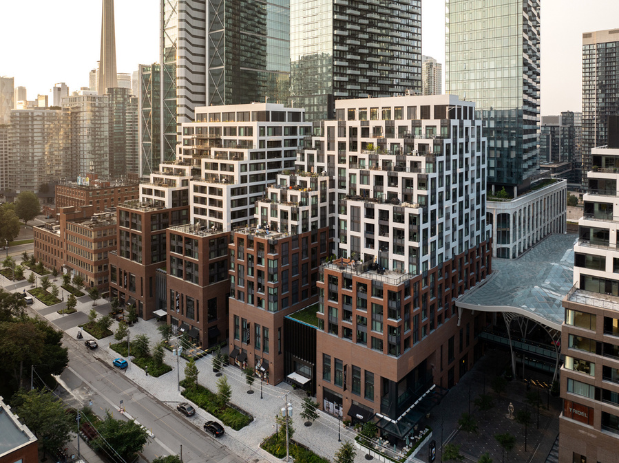 Toronto architecture photographer, The Well photography. The Well Toronto condominiums offer 2 distinct living opportunities; urban living along Front Street and boutique signature living along Wellington Street. 