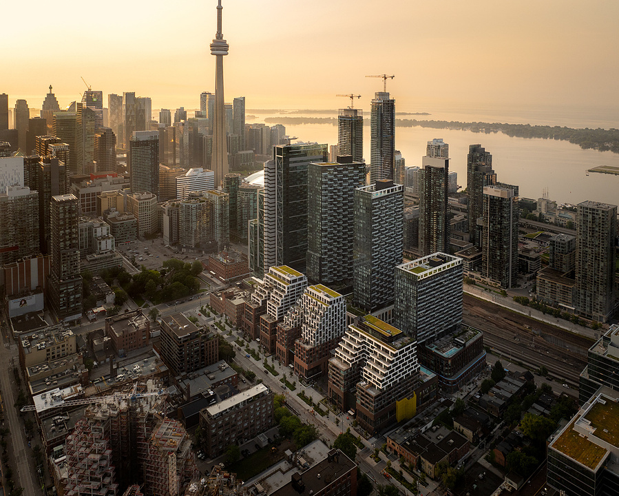 Toronto architecture photographer, The Well photography. The Well Toronto condominiums offer 2 distinct living opportunities; urban living along Front Street and boutique signature living along Wellington Street. 