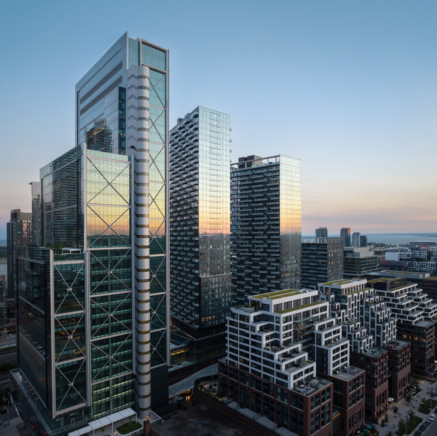 Toronto architecture photographer, The Well photography. The Well Toronto condominiums offer 2 distinct living opportunities; urban living along Front Street and boutique signature living along Wellington Street. 