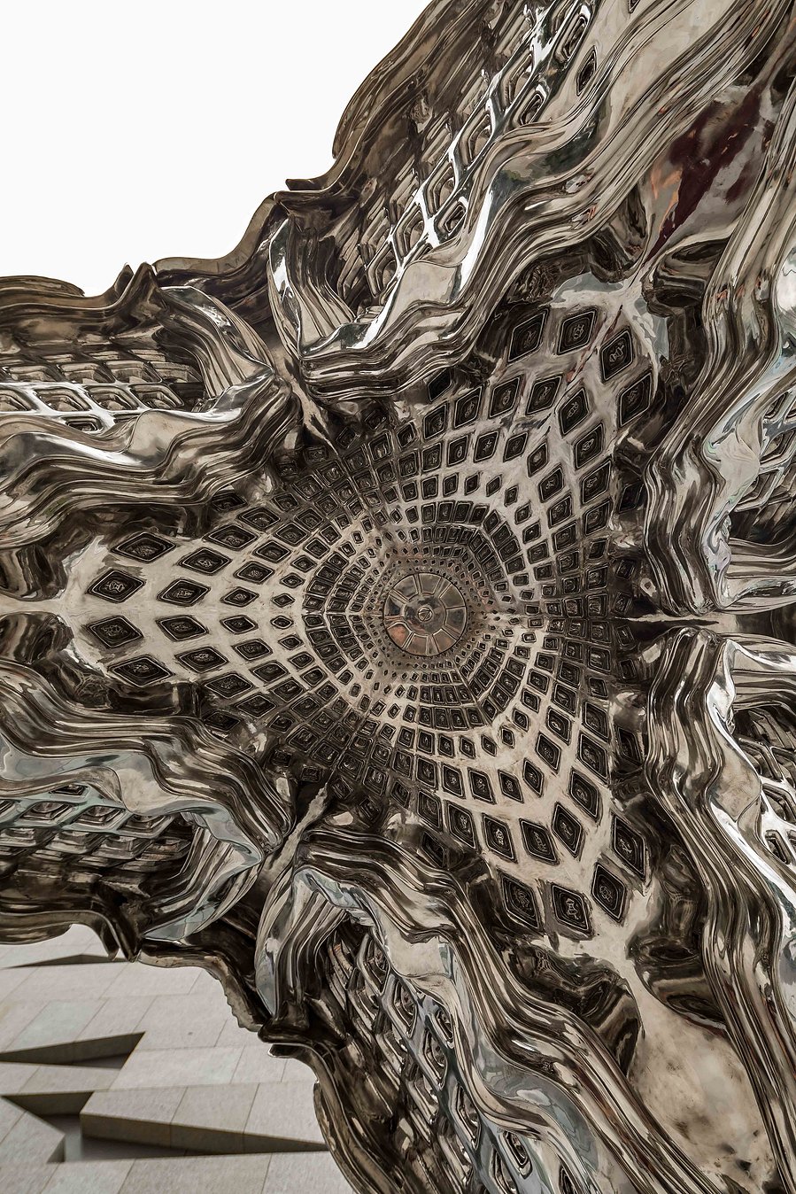 Canadian design studio LuxMea has unveiled Plethora, a large-scale, 3D printed outdoor sculpture made in marine-grade stainless steel. Adrian Ozimek Toronto, Vancouver, Nova Scotia Photographer Shenzen China CEEC Photography architecture