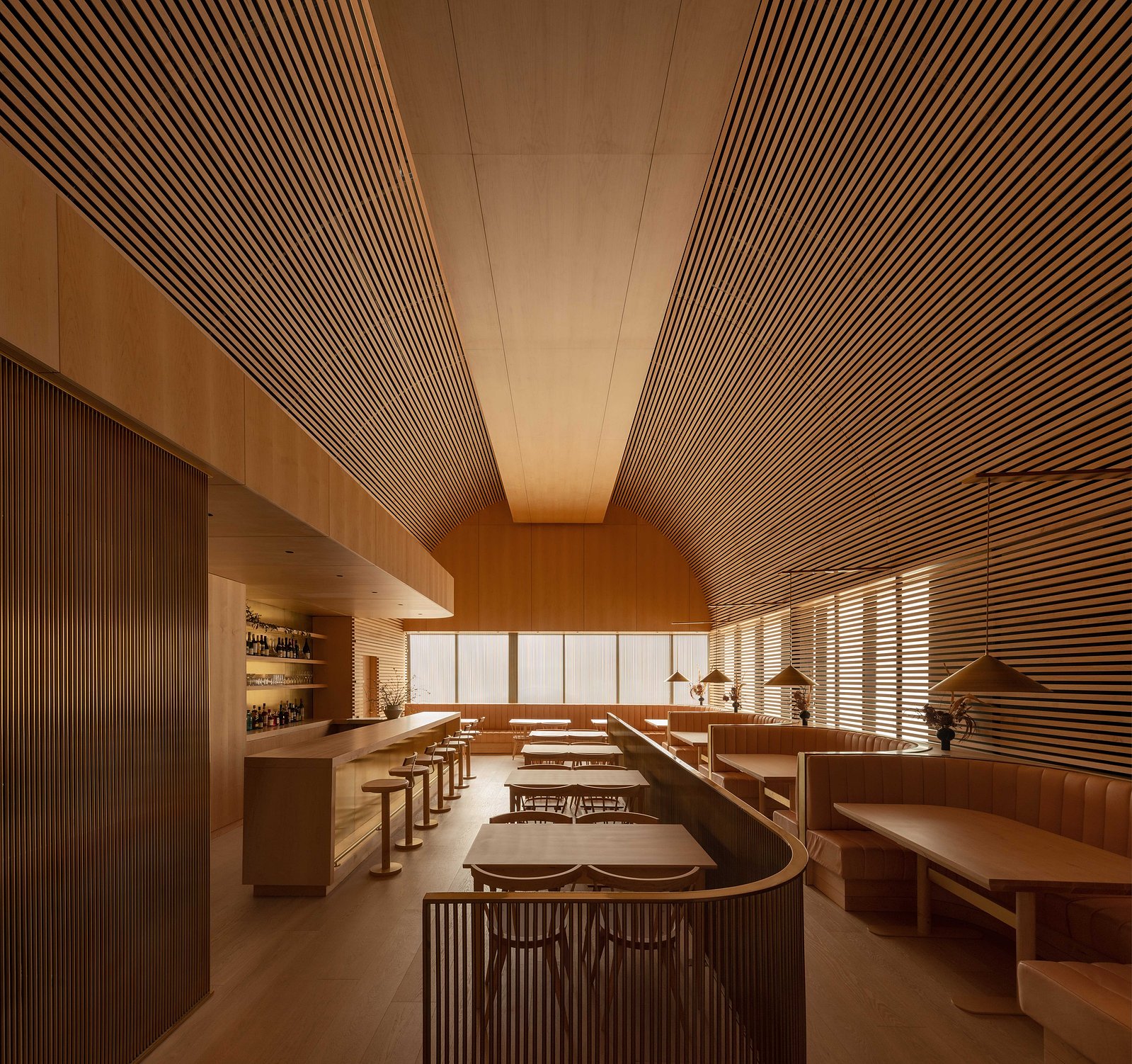 Toronto architectural and commercial photographer, Adrian Ozimek creates striking and professional architectural and interior photographs. Prime Seafood Palace Omar Gandhi Architects, restaurant Toronto