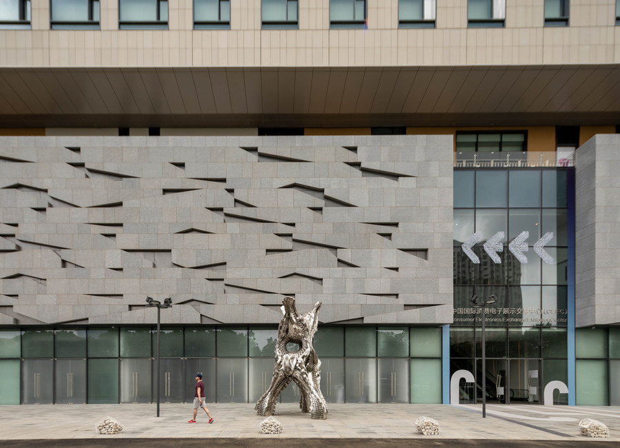 Canadian design studio LuxMea has unveiled Plethora, a large-scale, 3D printed outdoor sculpture made in marine-grade stainless steel. Adrian Ozimek Toronto, Vancouver, Nova Scotia Photographer Shenzen China CEEC Photography architecture