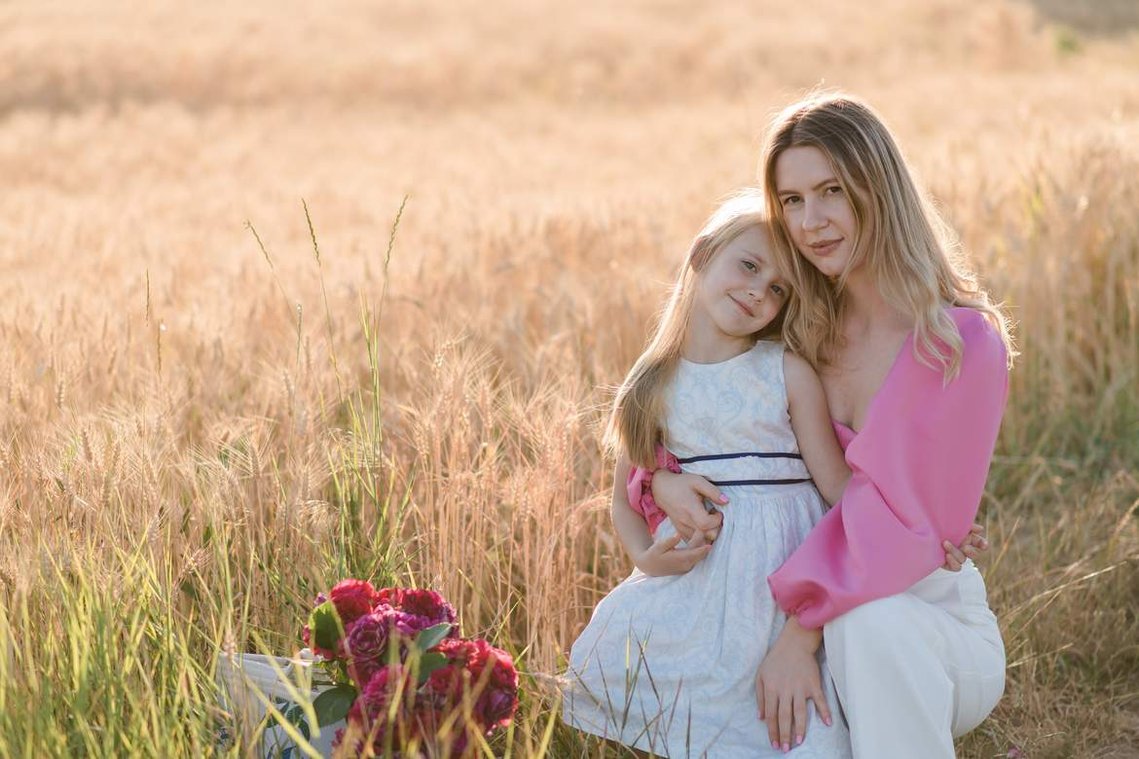 Family Photoshoot, mother and daughter photography Bern, Family photographer Switzerland, Familienshooting
 