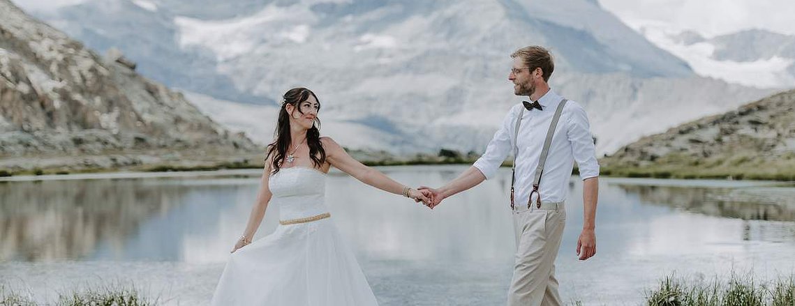 Fotoshooting in den Bergen, Paarshooting in den Schweizer Bergen, Fotoshooting in den Schweizer Alpen, Couple photoshoot in the mountains, Fotografin Zermatt