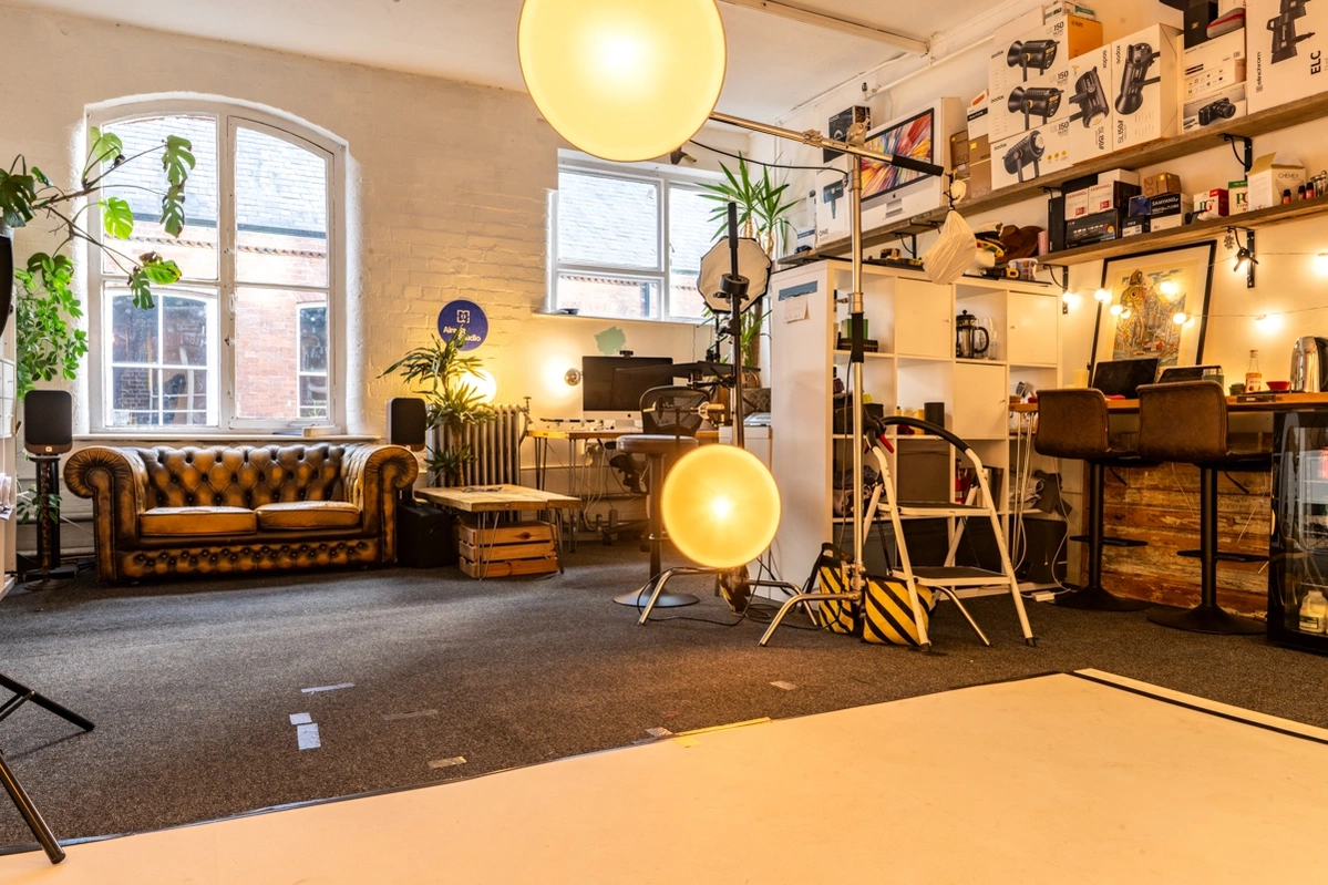 Interior of Aire Street Studio photo studio. Professional Elinchrom studio lighting.