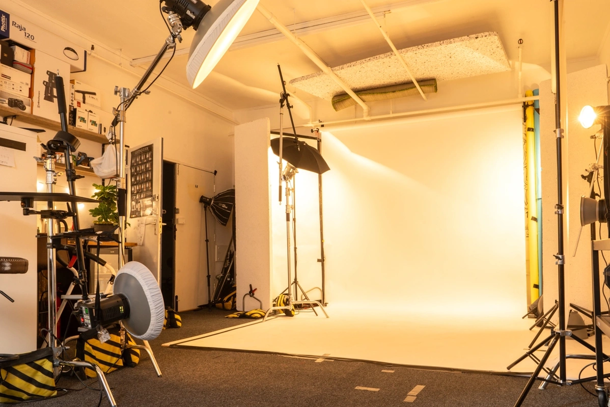 Aire Street Studio & Headshots Photo studio leeds interior during a photography studio hire session in leeds 