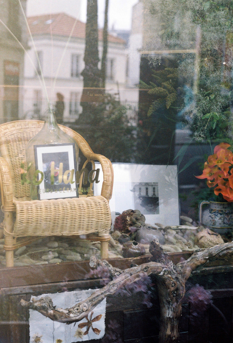 Ko Hana, fleurs et céramque
Photo ©︎Mai TOYAMA