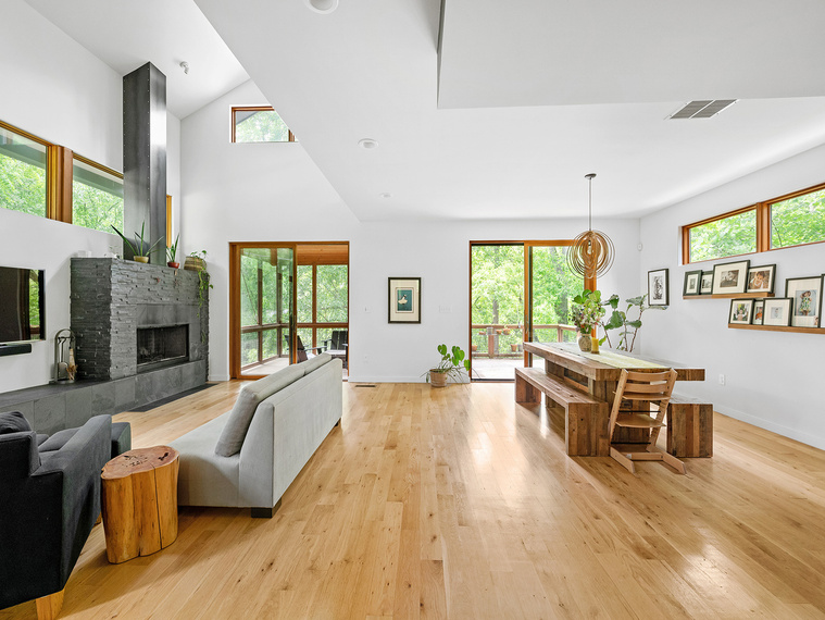 Real Estate Photographer Athens Georgia, Real Estate Videographer Athens Ga, Real Estate Marketing Media Athens Ga, 3D Floors Plans, Twilight Photography. Property Video Athens GA, Rental Property Photography Athens Ga, Head Shots Athens Ga