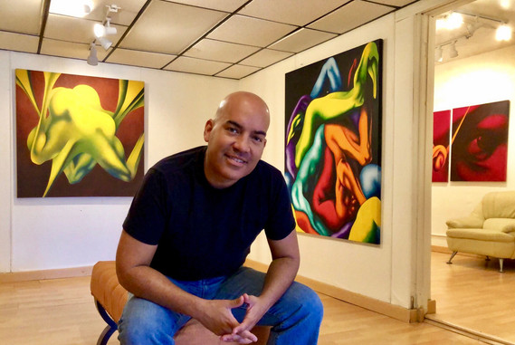 Visual artist Héctor Rafael in his painting studio.