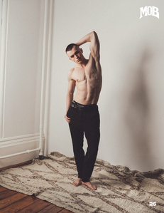 MOB JOURNAL - 2025 - Magazine
Publication Interview [Scott Uzoho X Oliver Dillon
Reilly X Colours Agency]