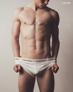 L'HOMME LEHOMME MEXICO - 2025 - Magazine
Publication/Interview [Scott Uzoho X Oliver Dillon
Reilly X Colours Agency]