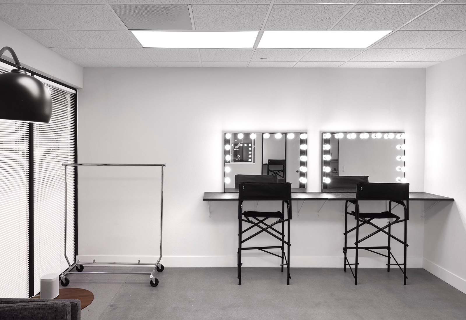 Los Angeles professional and affordable photo studio for photography and video production. Fully loaded with high-quality equipment: Broncolor, Aputure, Grip, and Digital equipment. Make up room
