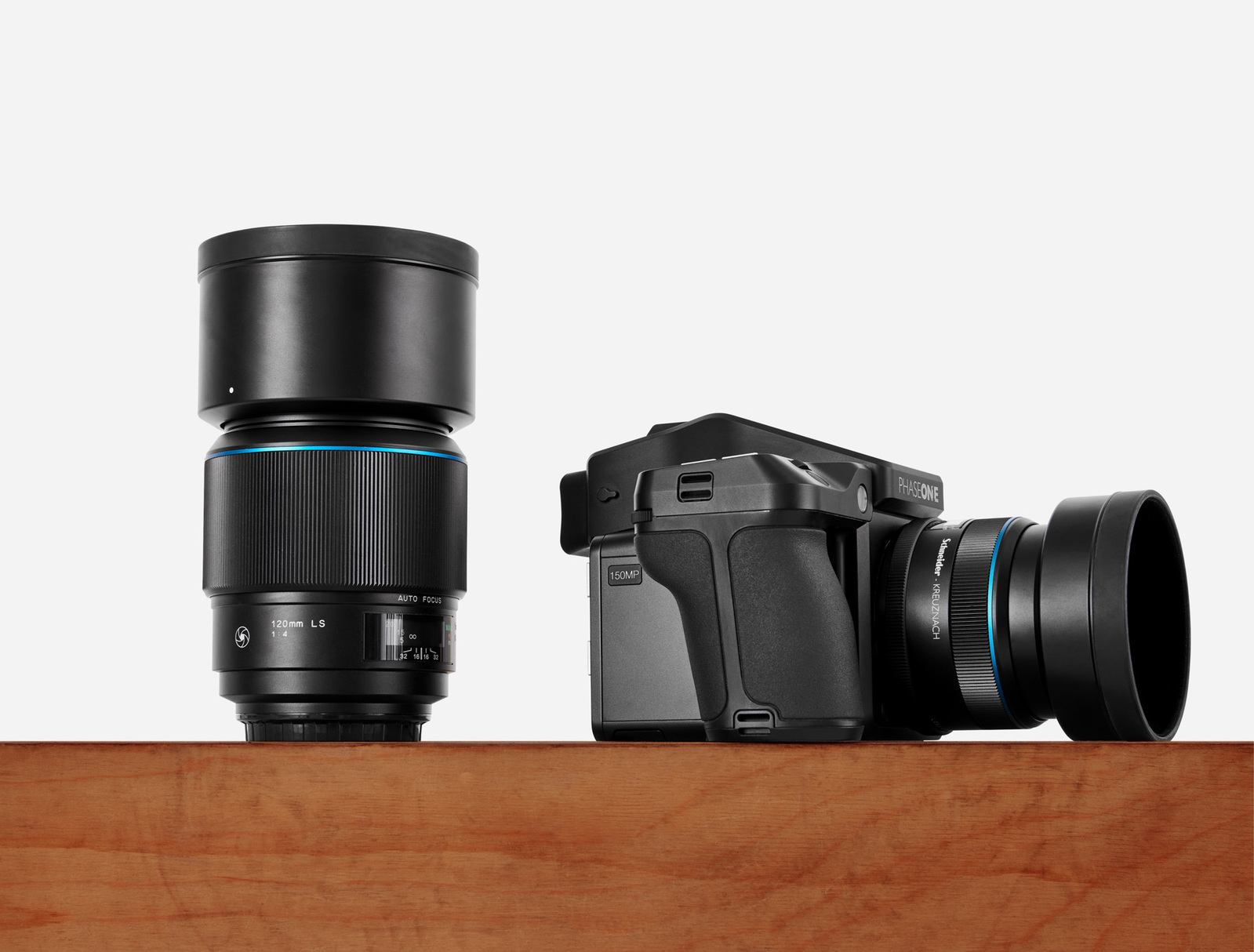 Los Angeles professional and affordable photo studio for photography and video production. Phaseone camera equipment for rental. Schneider Kreuznach 120mm