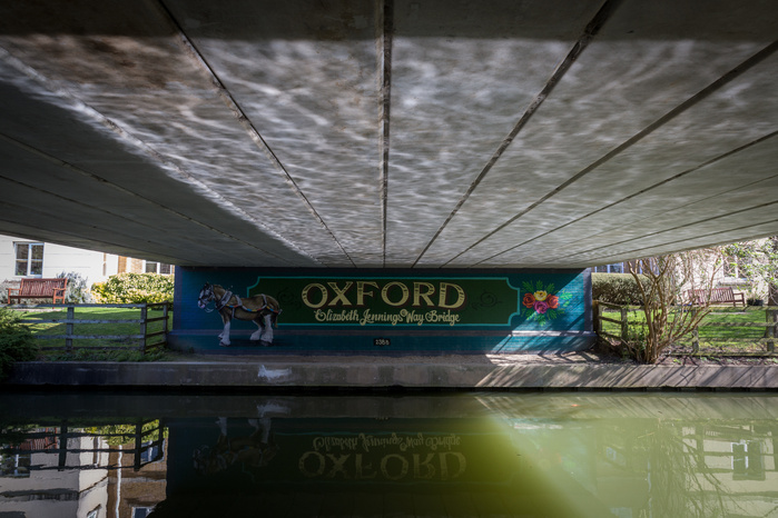 Oxford street photography by Stuart Hogben
