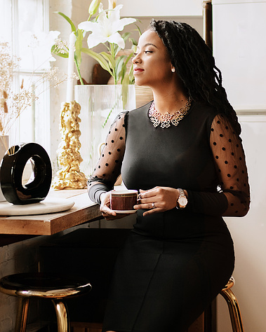Montreal Photography Candice Pantin Personal Branding Realtor Cindy Charles
Modern Minimalism Studio