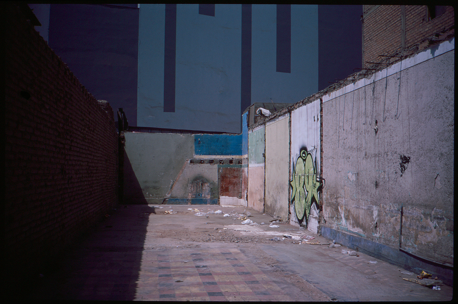 fotografia analogica
provia 100
35mm
film photography
contax t2
Juan Pablo Aragón
Lima Perú
