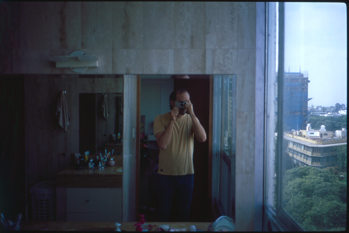 fotografia analogica
provia 100
35mm
film photography
contax t2
Juan Pablo Aragón
Lima Perú