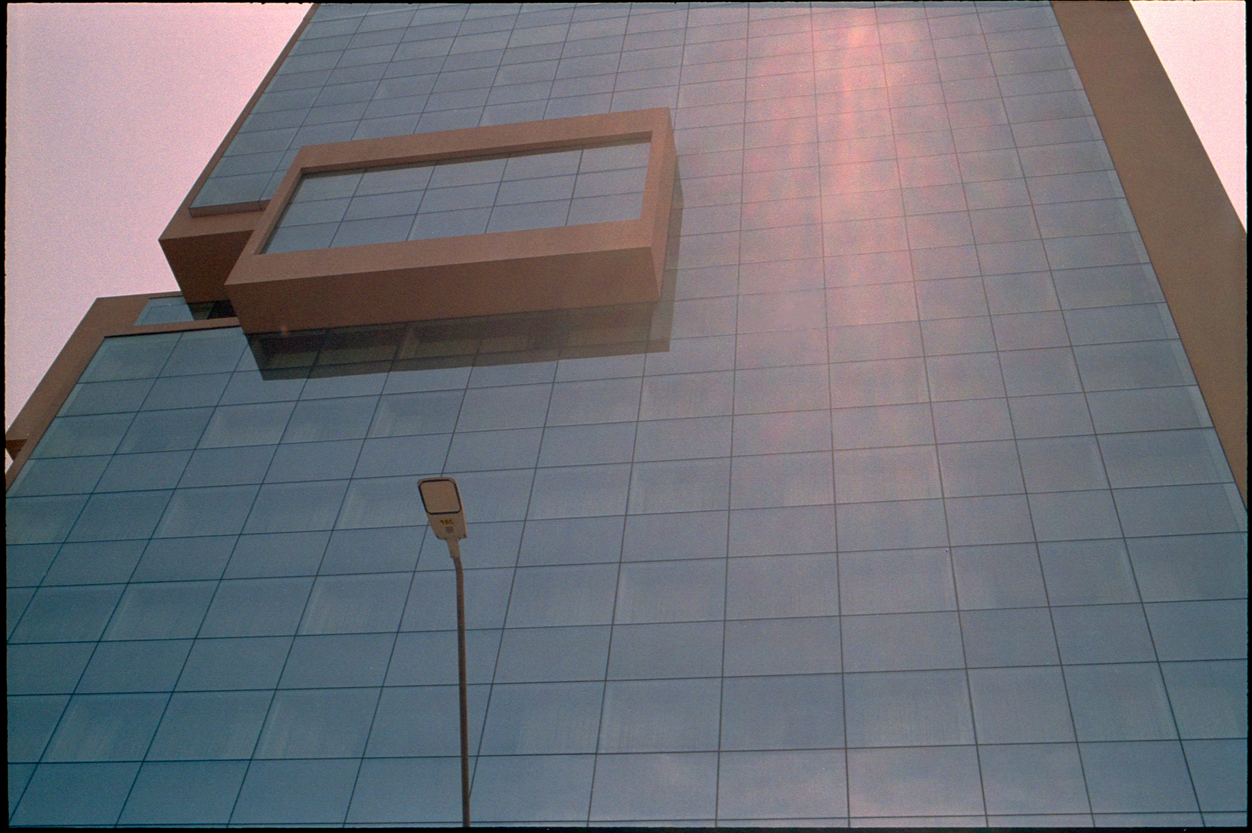 fotografia analogica
35mm
canon eos elaniie
film photography
Juan Pablo Aragón
Lima Perú