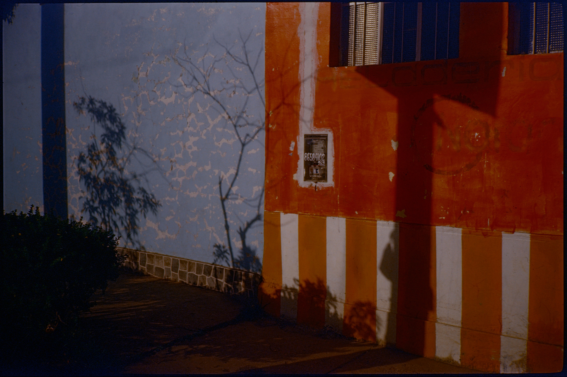 fotografia analogica
kodak elite chrome 100
35mm
film photography
contax t2
Juan Pablo Aragón
Lima Perú