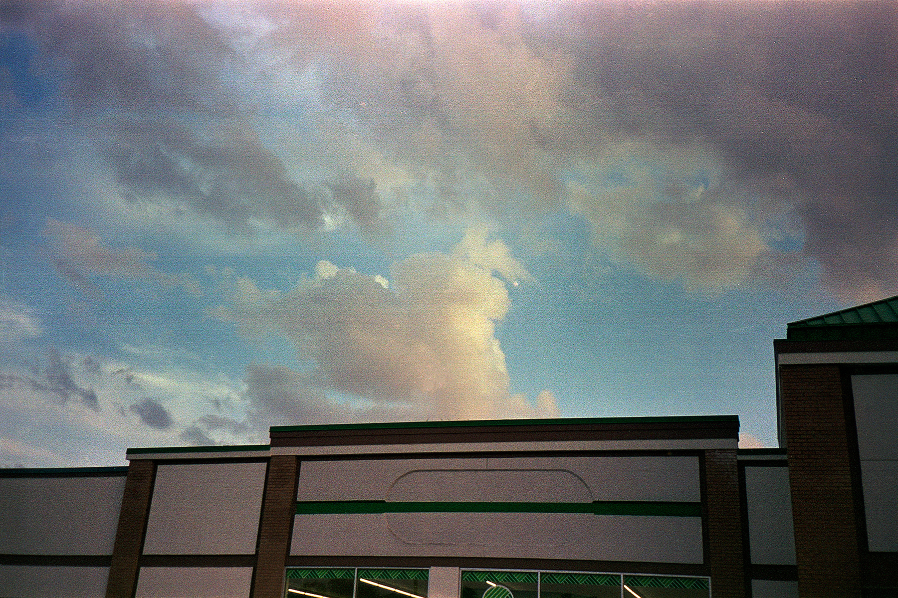fotografia analogica
35mm
olympus stylus 120
mju-III 120
film photography
Juan Pablo Aragón
Lima Perú