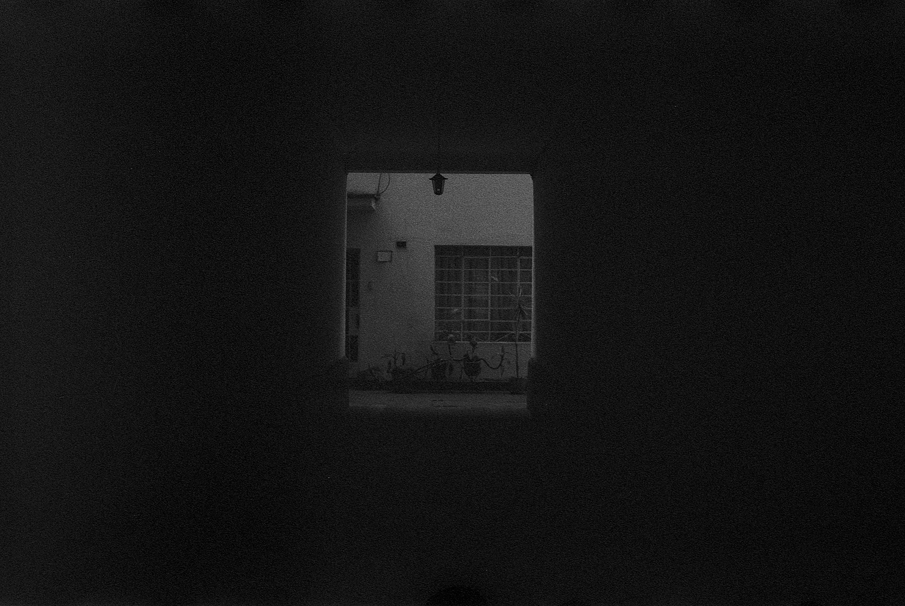 fotografia analogica
35mm
canon eos elan IIe
ilford delta 400
expired film
film photography
Juan Pablo Aragón
Lima Perú