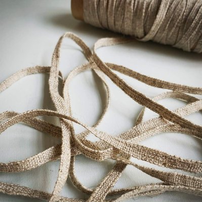 handwoven ribbons of 6 mm wide made from pure belgium linen, by Joost Post