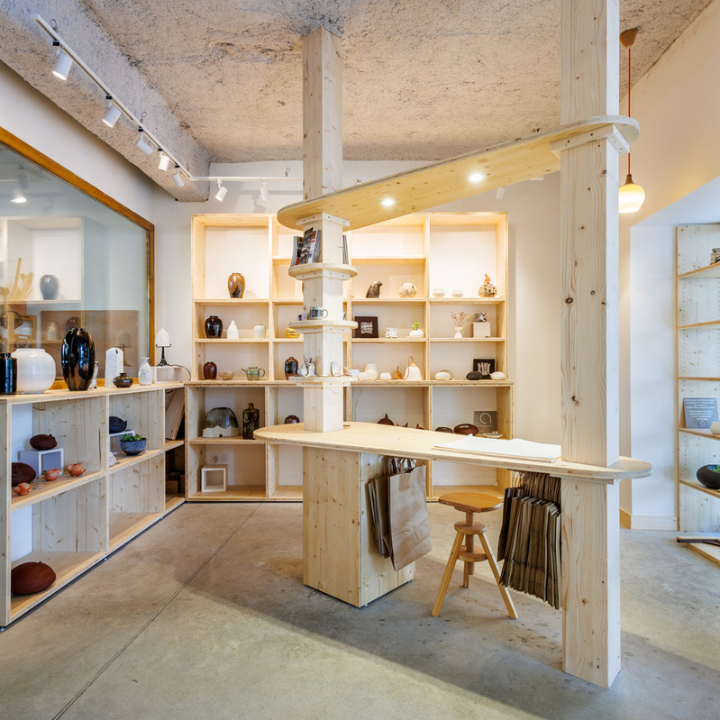 alt="Boutique céramistes Ardèche Saint Pierreville".