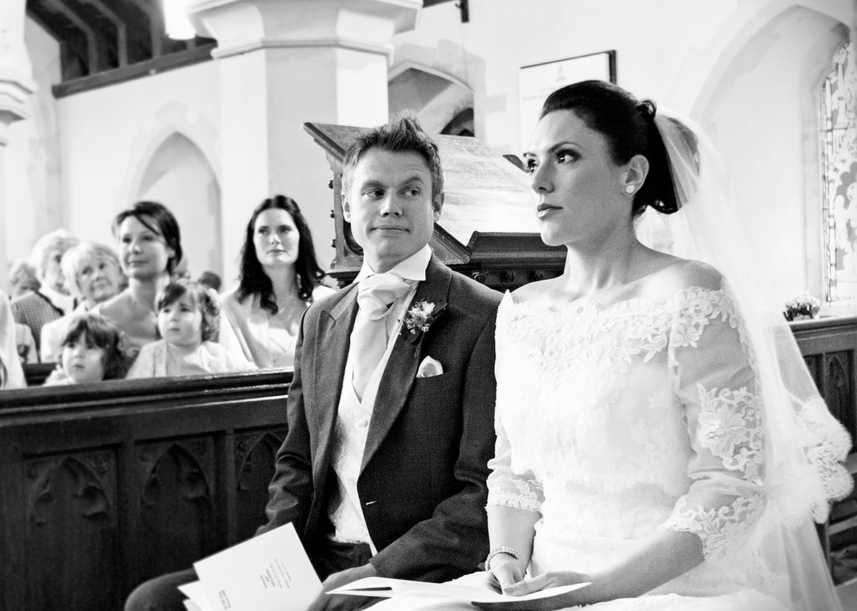 alexandragunnoe, seattle, photographer, photography, bellevue, kirkland, reviews, complaints, wedding, bride, groom, kiss, church, washington