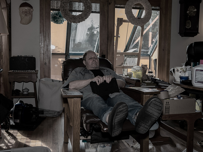 Photo project on Zack Daigle's father and the turning of a chapter.