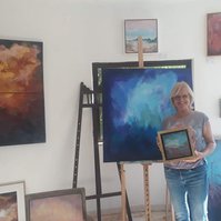 Artist Jessica Dunn in her studio / gallery in the Algarve