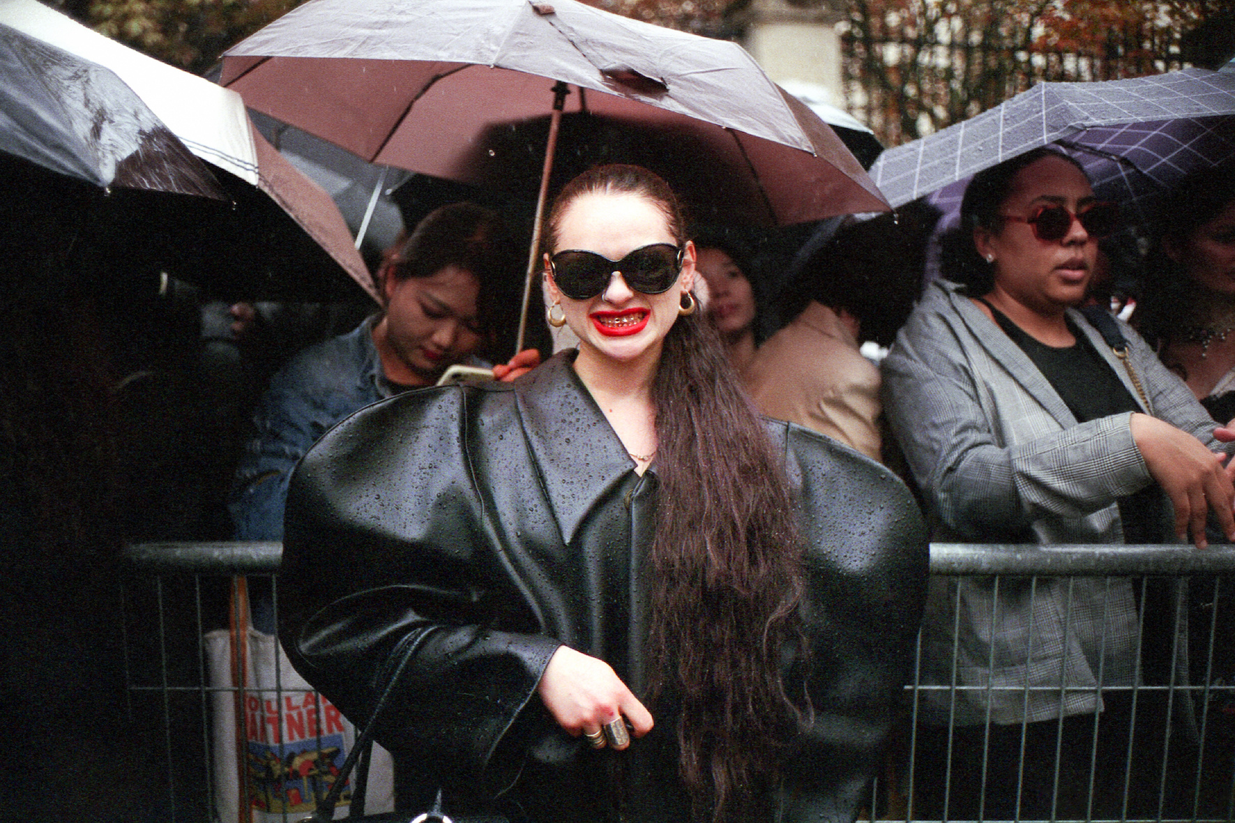 Outside Paris Fashion Week SS23 (Givenchy) - Paris 
Shot By Grégoire Huret
Leica M6 & Fujifilm 35mm 