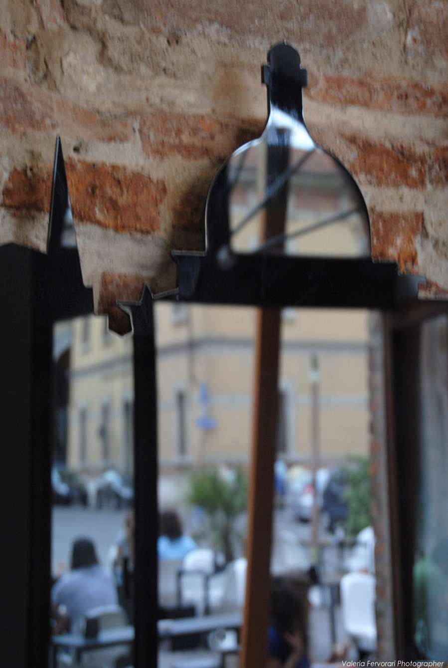 This is "Mantova", part of a site specific of the artist Marcello Ghirardi Paganella, realized for Libenter, a contemporary Club.