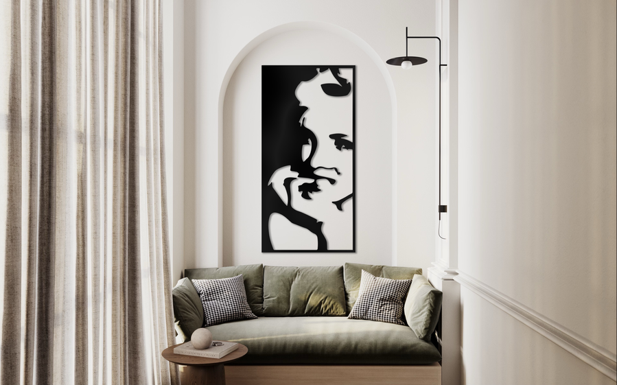 This is "Mary" an artwork of the artist Marcello Ghirardi Paganella, part of  its "Icon" Collection.