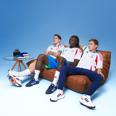 Zaniolo, Kean, Barella with the new Adidas Italia away shirt