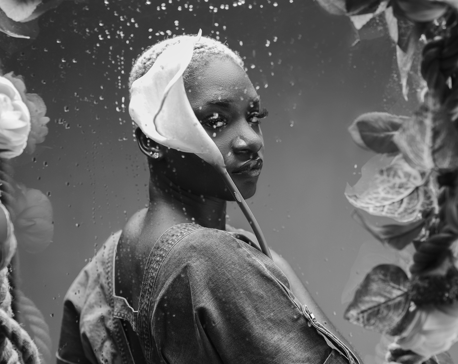 black woman with blonde short hair cut