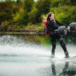 Wakeboarding photography with electric thruster no boat