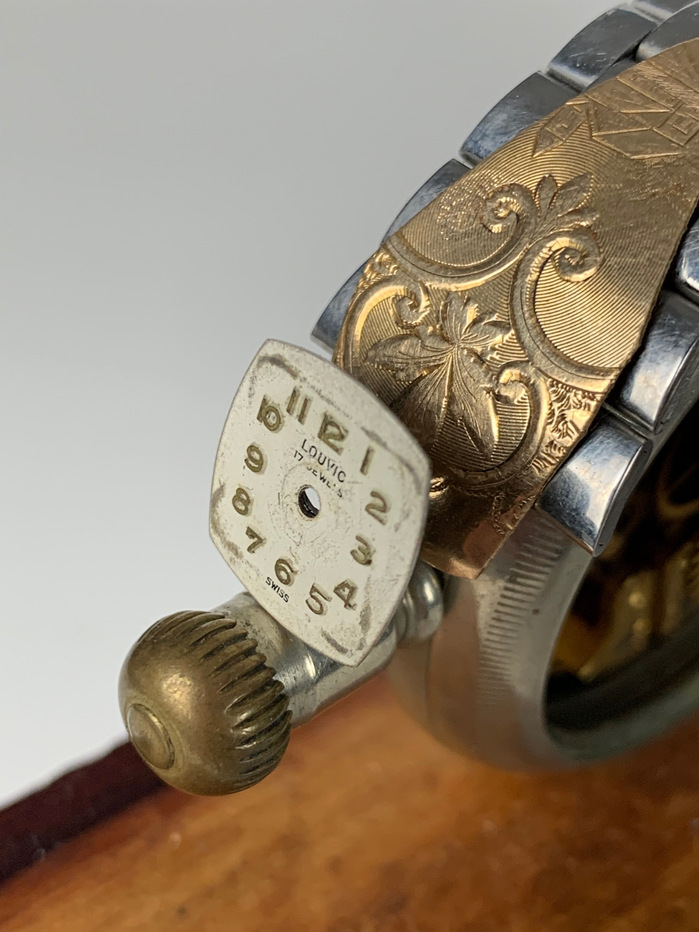 The Swag motorcycle is made using vintage clock and watch parts by Julio Milanes from Time Rider Designs.