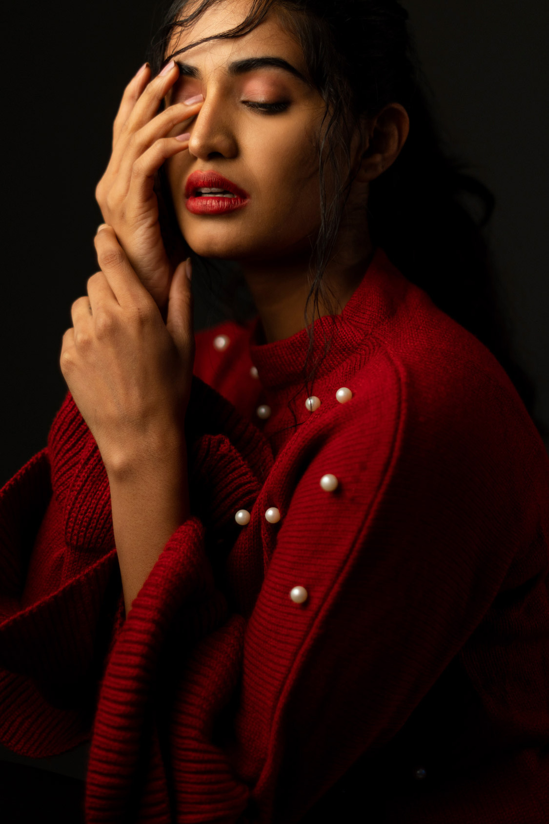 creative photoshoot of leading indian model shoot posing under creative yellow light portrait shoot by best indian advertising photographer based in mumbai india