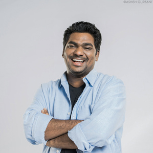 Photoshoot with the talented stand up comedian Zakir Khan sakht launda haq se single by best advertising photographer in mumbai india