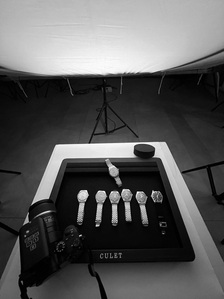 behind the scenes shooting of the best luxury watch photographer in studio lighting setup pune india