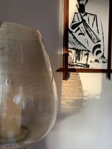 product photograph shooting a vase during sunset shot in an indoor setting by top fashion photographer ashish gurbani based in Mumbai india