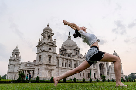a blissful evening with the gorgeous indian model shoot at the Victoria memorial in Kolkata for golds gym india calendar 2019 shoot with the leading indian fashion photographer based in mumbai india
