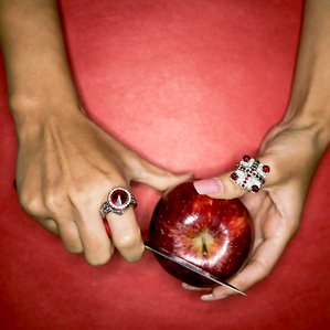 cutting an apple fashion concept shoot by best indian advertising photographer based in mumbai india