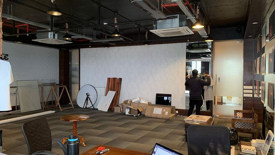 inside the top product photographer studio in pune india