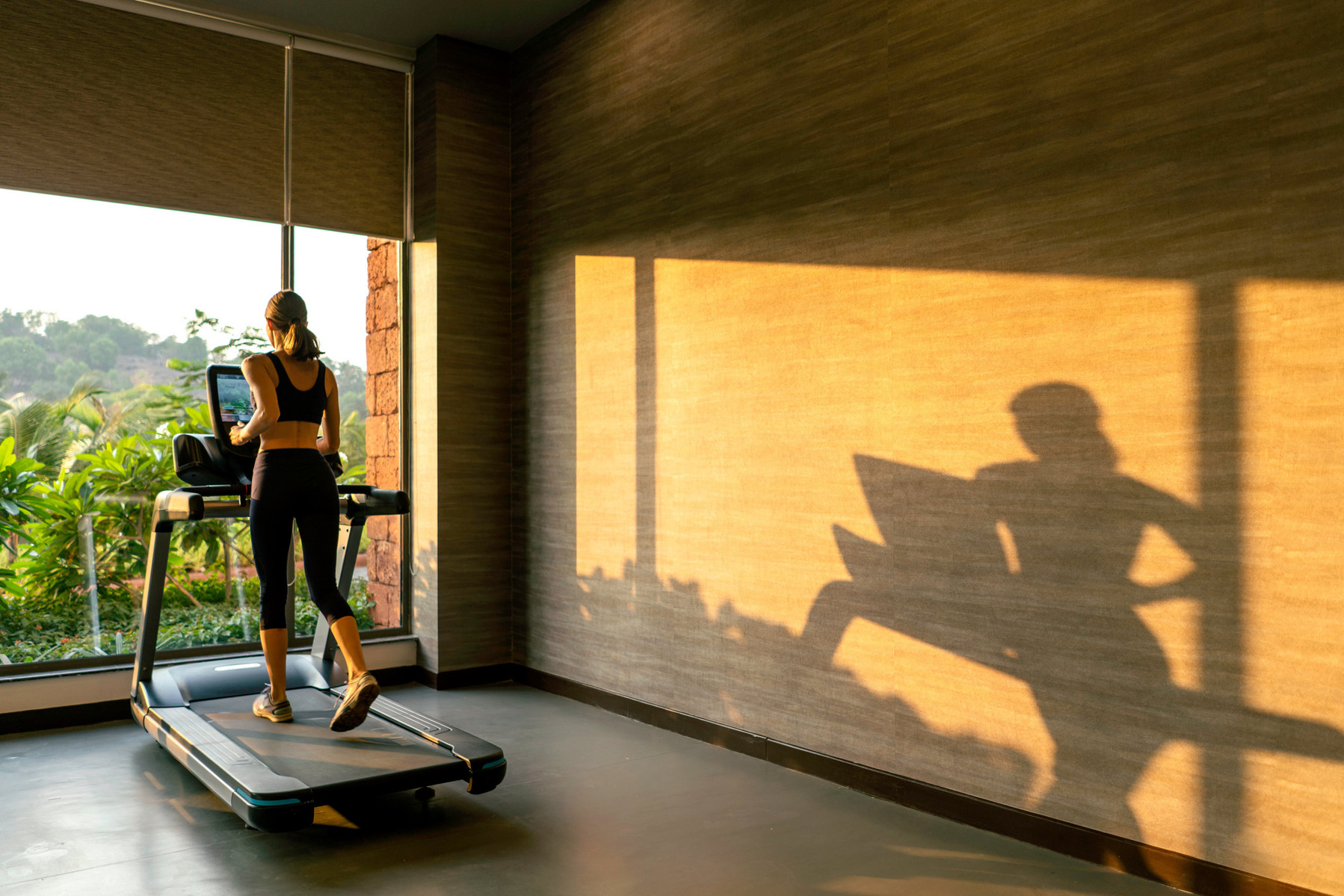 catching up on exercise during sunset is the best thing to do when being photographed by the best lifestyle photographer ashish gurbani who is based in mumbai india