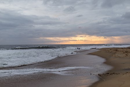 Waves and tides near the sea shore shot by ashish gurbani leading photographer in mumbai india.