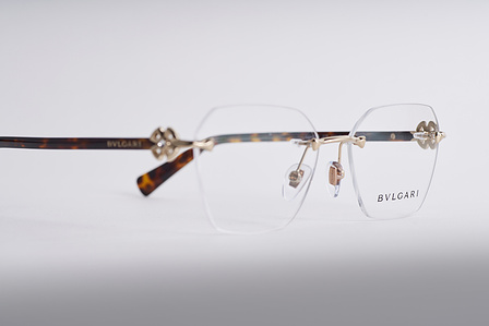 a side angle of an eye wear positioned in a studio lighting setup for a brand campaign photoshoot 